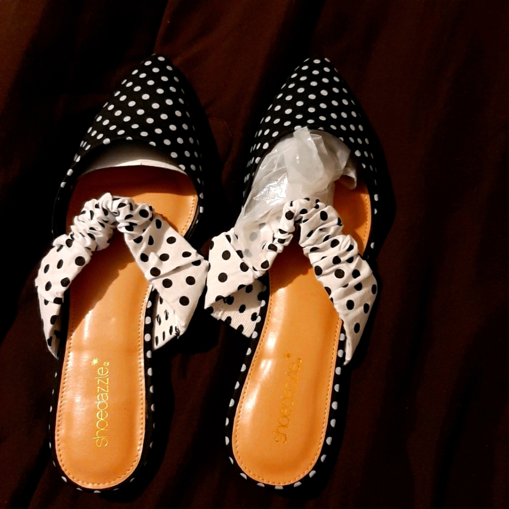 Black & White polka dots flats.
